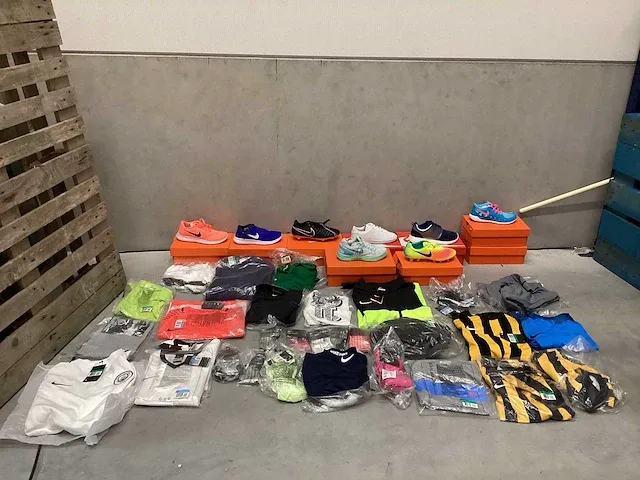 Nike - sportschoen - afbeelding 1 van  6