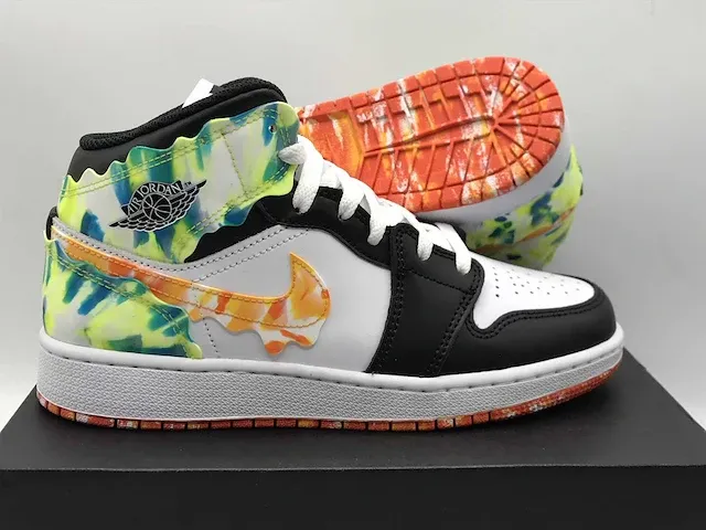 Nike air jordan 1 mid se black/white-team orange sneakers 37.5 - afbeelding 1 van  2