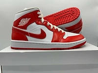 Nike air jordan 1 mid white/habanero red-white sneakers 40.5