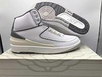 Nike air jordan 2 retro white/cement grey-sail-black sneakers 42