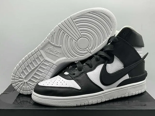 Nike dunk high ambush black white sneakers 42 - afbeelding 1 van  2