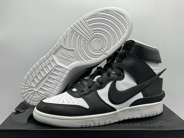 Nike dunk high ambush black white sneakers 42 - afbeelding 1 van  2