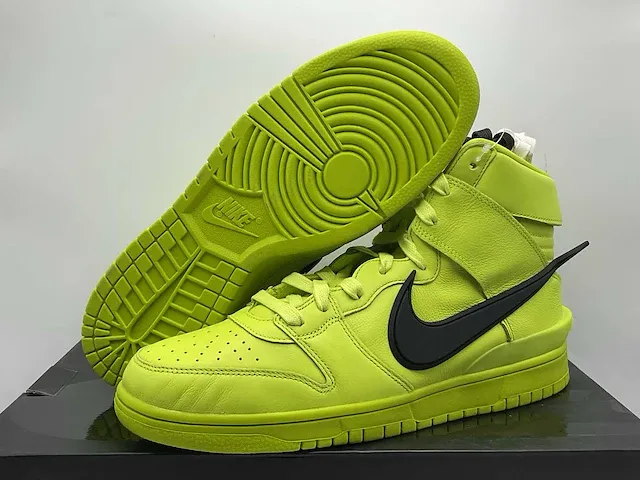 Nike dunk high ambush flash lime sneakers 44 1/2 - afbeelding 1 van  2