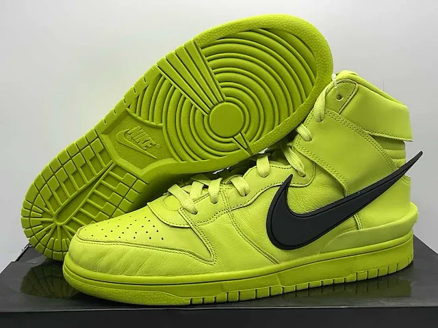 Nike dunk high ambush flash lime sneakers 44 1/2 - afbeelding 1 van  2