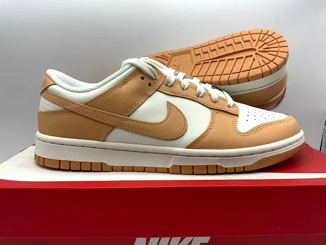 Nike dunk low sail/harvest moon sneakers 41 - afbeelding 1 van  2