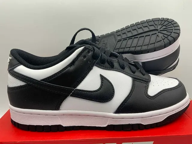 Nike dunk low white/black-white sneakers 38.5 - afbeelding 1 van  2