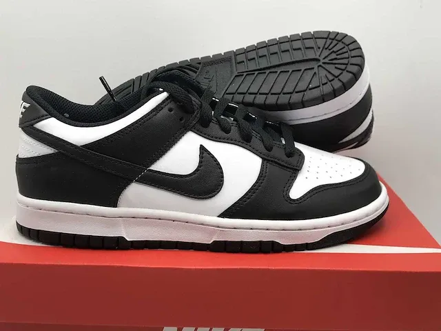 Nike dunk low white/black-white sneakers 39 - afbeelding 1 van  2