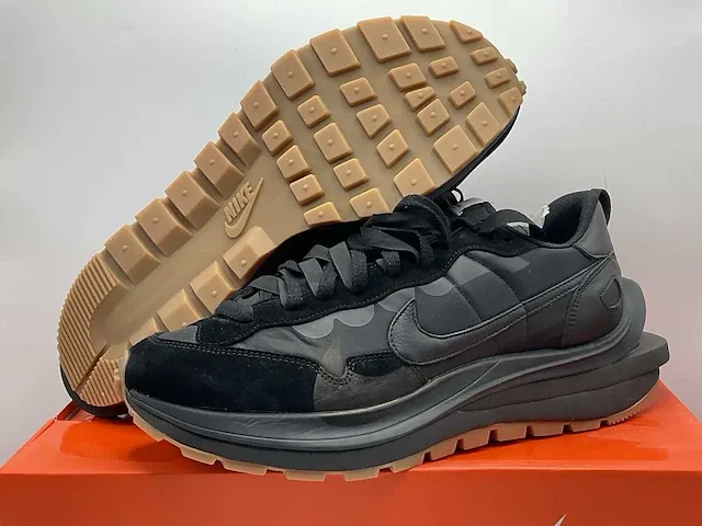 Nike vaporwaffle sacai black gum sneakers 47 1/2 - afbeelding 1 van  2