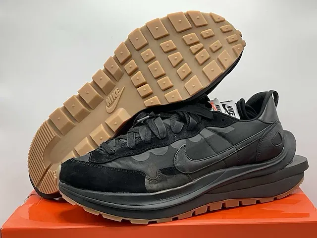 Nike vaporwaffle sacai black gum sneakers 49 1/2 - afbeelding 1 van  2