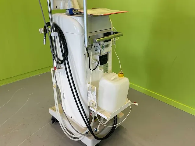Nikkiso dbb 5 dialyse apparatuur (2x) - afbeelding 16 van  35