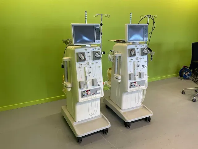 Nikkiso dbb 5 dialyse apparatuur (2x) - afbeelding 12 van  35