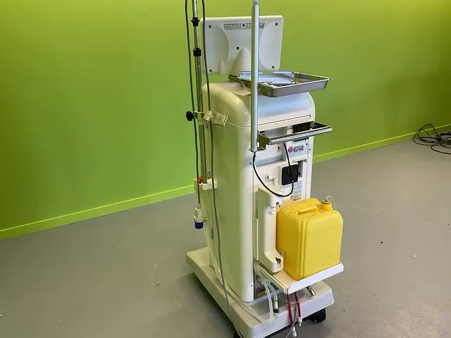 Nikkiso dbb 5 dialyse apparatuur (2x) - afbeelding 32 van  35
