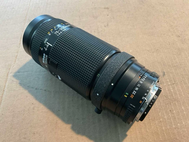 Nikon af camera lens - afbeelding 1 van  2