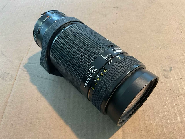 Nikon af camera lens - afbeelding 2 van  2