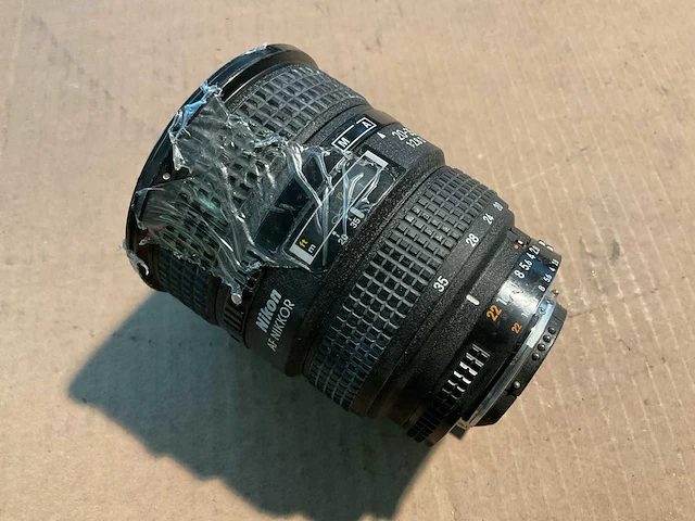 Nikon af camera lens - afbeelding 1 van  2
