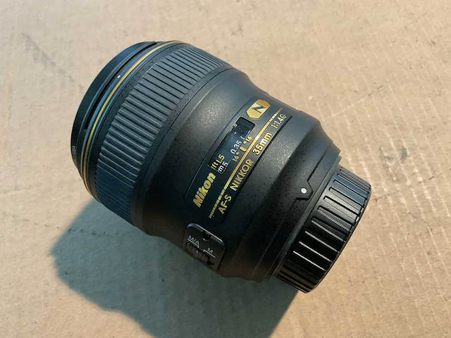 Nikon af-s camera lens - afbeelding 1 van  2