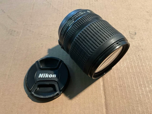 Nikon af-s camera lens - afbeelding 2 van  2