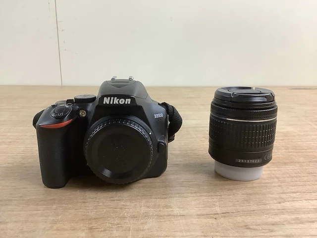 Nikon d3500 + af-p dx 18-55 vr kit - black - afbeelding 5 van  11