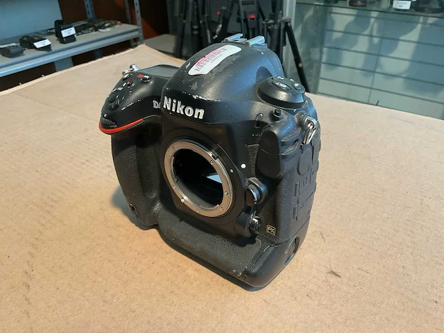 Nikon d4 digitale fotocamera - afbeelding 2 van  4