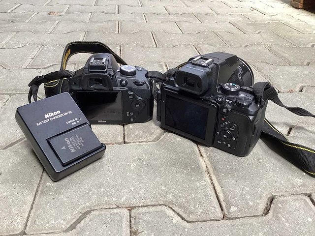 Nikon spiegelreflex camera (2x) - afbeelding 3 van  6