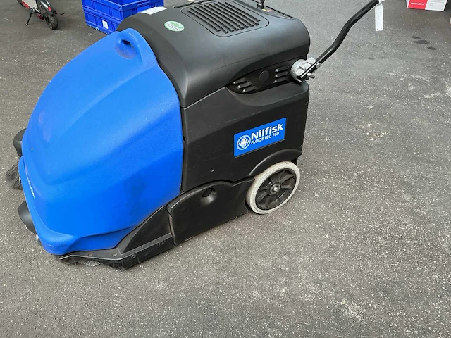Nilfiks floortec 760 veegmachine - afbeelding 3 van  4