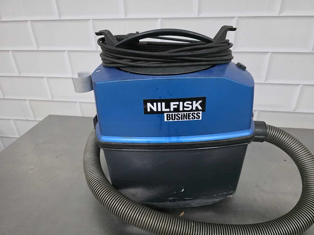 Nilfisk - business cdb 3000 - industriële stofzuiger - afbeelding 2 van  4