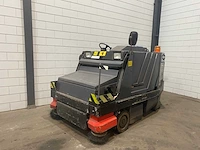 Nilfisk - cr1700 - straatveegmachine