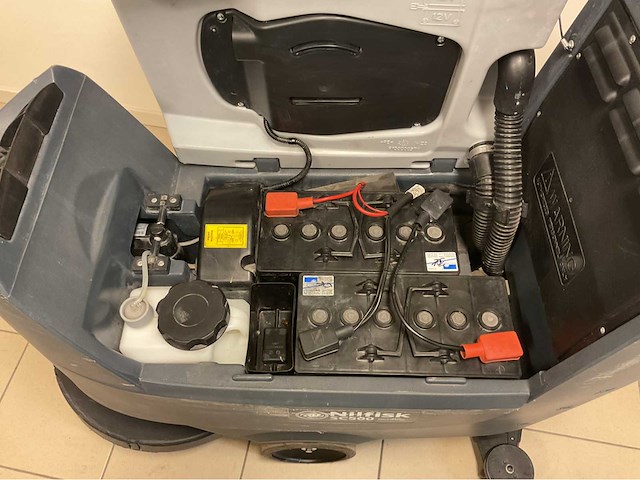 Nilfisk - sc500 53b - schrob- zuigmachine - afbeelding 8 van  12