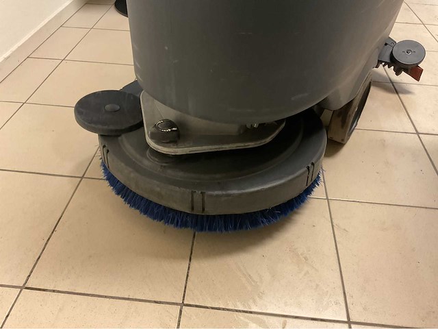Nilfisk - sc500 53b - schrob- zuigmachine - afbeelding 9 van  12