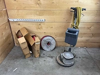 Nilfisk 421 a schrobmachine - afbeelding 1 van  7