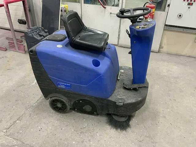 Nilfisk altijd floortec r 360 b zelfrijdende veegmachine - afbeelding 1 van  11