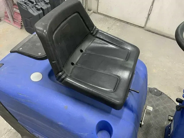 Nilfisk altijd floortec r 360 b zelfrijdende veegmachine - afbeelding 9 van  11