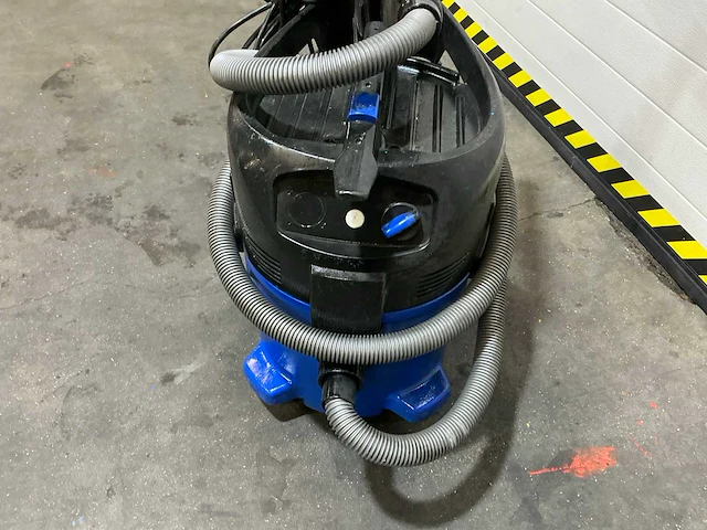Nilfisk alto attix 30 industriële stofzuiger - afbeelding 4 van  6
