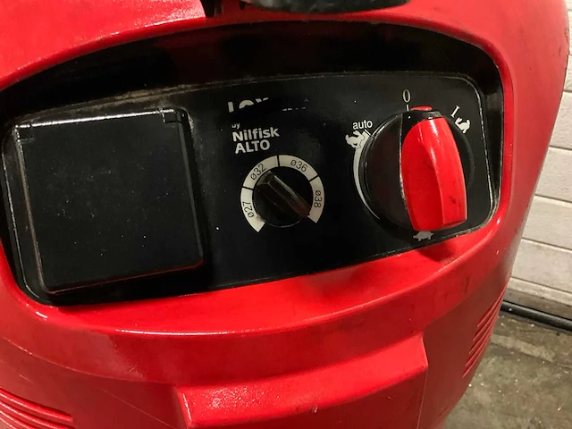 Nilfisk alto attix 50-2m pc industriële stofzuiger - afbeelding 4 van  6