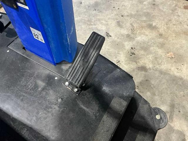 Nilfisk alto zit veegmachine - afbeelding 10 van  28