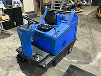 Nilfisk alto zit veegmachine - afbeelding 1 van  28