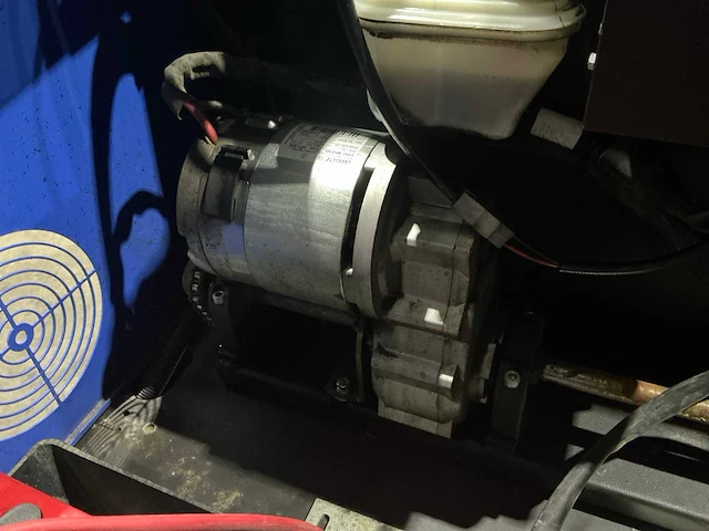 Nilfisk alto zit veegmachine - afbeelding 22 van  28