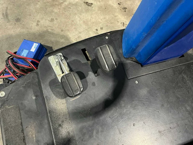 Nilfisk alto zit veegmachine - afbeelding 9 van  28