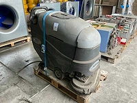 Nilfisk ba 725 zelfrijdende schrobzuigmachine - afbeelding 3 van  10