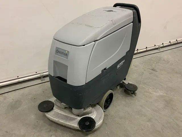 Nilfisk ba611d schrobmachine - afbeelding 1 van  7