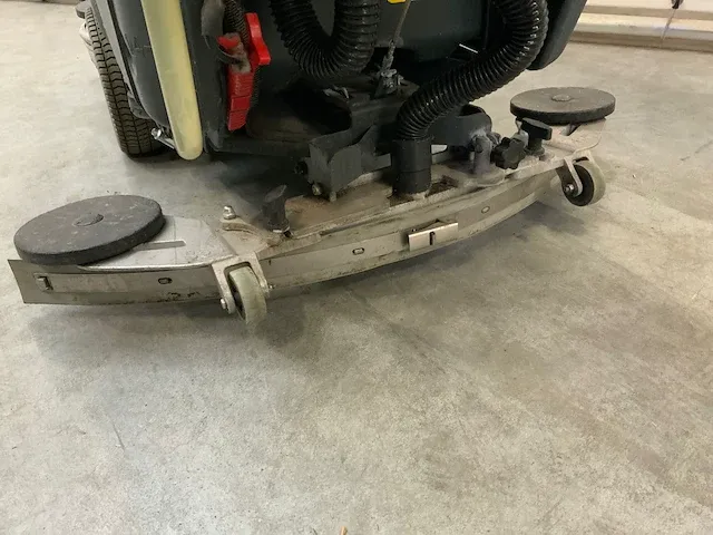 Nilfisk ba651 schrobmachine - afbeelding 7 van  9