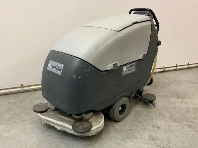 Nilfisk ba651 schrobmachine - afbeelding 1 van  9