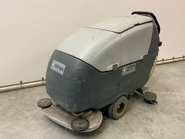 Nilfisk ba651 schrobmachine - afbeelding 1 van  8