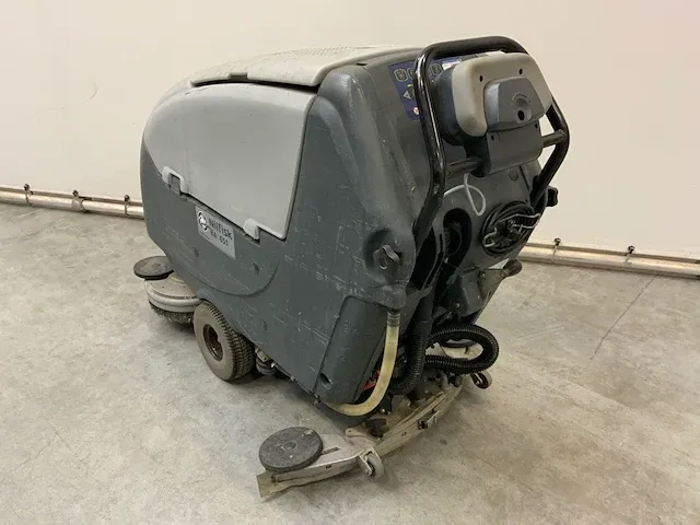 Nilfisk ba651 schrobmachine - afbeelding 3 van  8