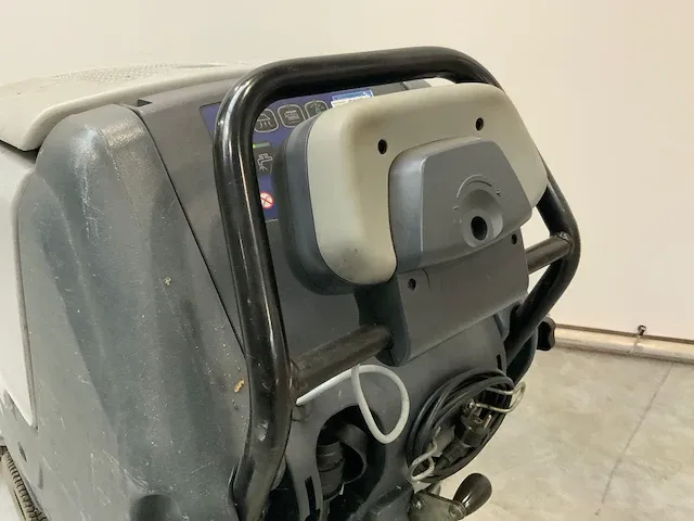 Nilfisk ba651 schrobmachine - afbeelding 4 van  8