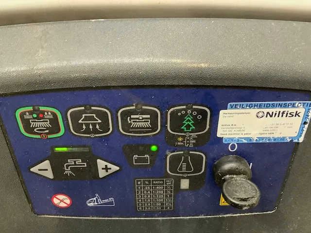 Nilfisk ba651 schrobmachine - afbeelding 5 van  8