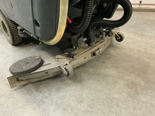 Nilfisk ba651 schrobmachine - afbeelding 6 van  8
