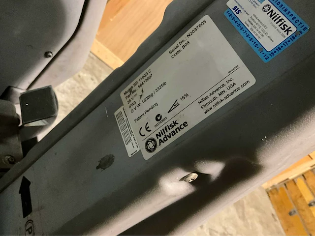Nilfisk br1100s zitschrob zuigmachine (682u) - afbeelding 12 van  18