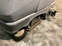Nilfisk br1100s zitschrob zuigmachine (682u) - afbeelding 17 van  18