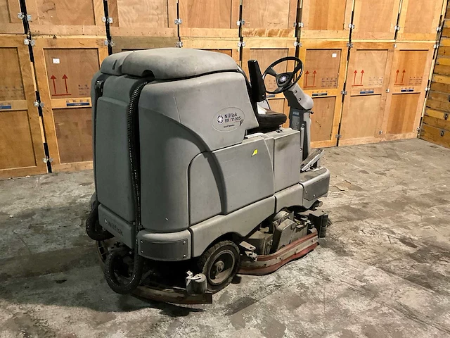 Nilfisk br1100s zitschrob zuigmachine (682u) - afbeelding 3 van  18